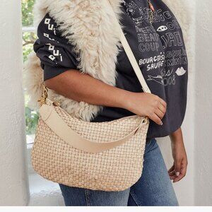 Authentic Clare V Moyen Messenger in Cream woven leather — includes strap
